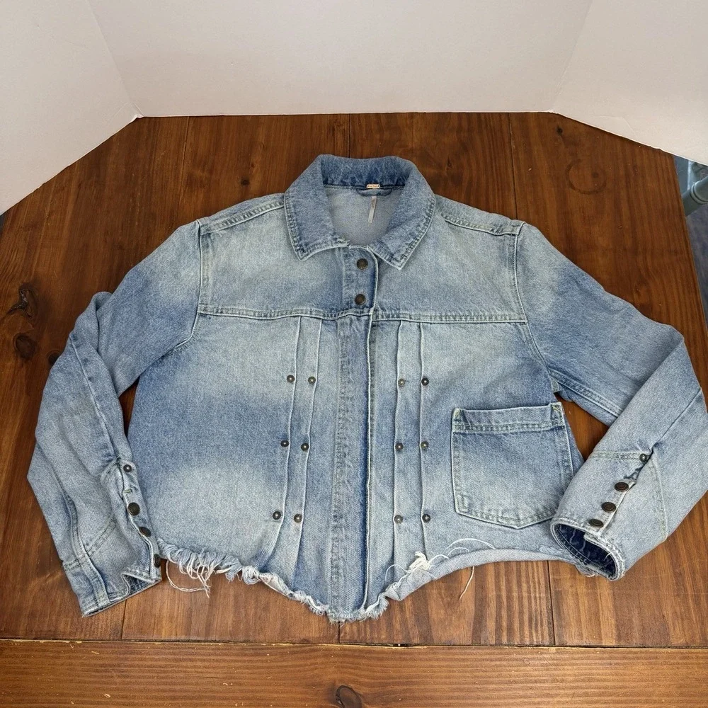 Free People Dillon Frayed Denim Jean Jacket Jasmine Wash Size Small - Picture 2 of 13